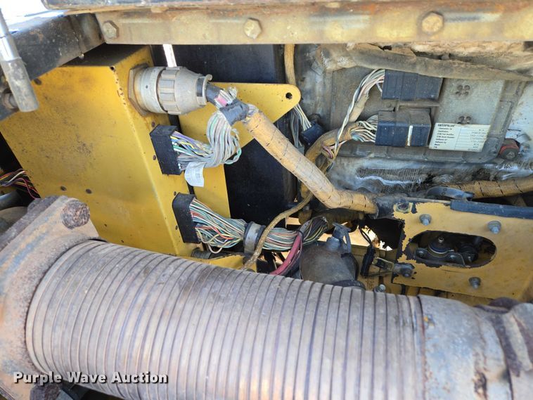 image for item EB1273 2000 Caterpillar D400EII articulated haul truck