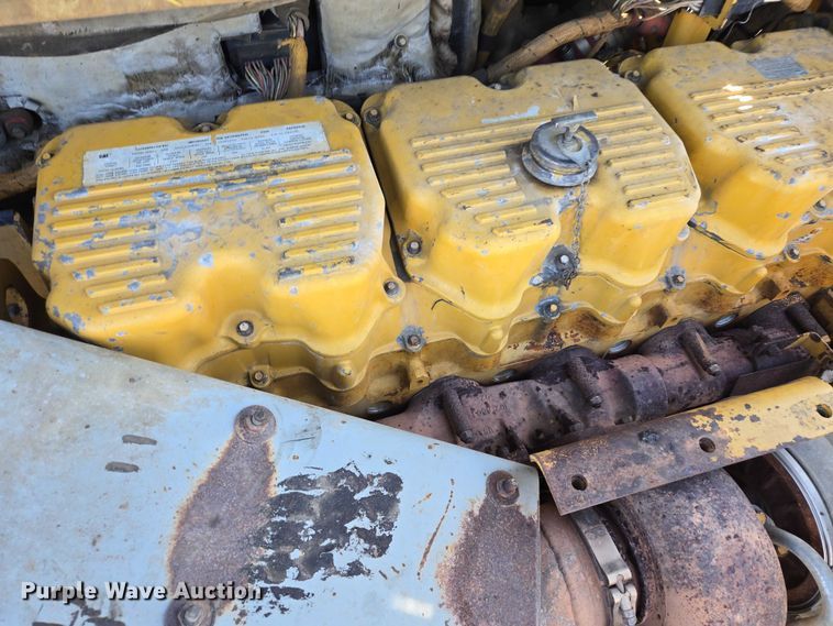 image for item EB1273 2000 Caterpillar D400EII articulated haul truck