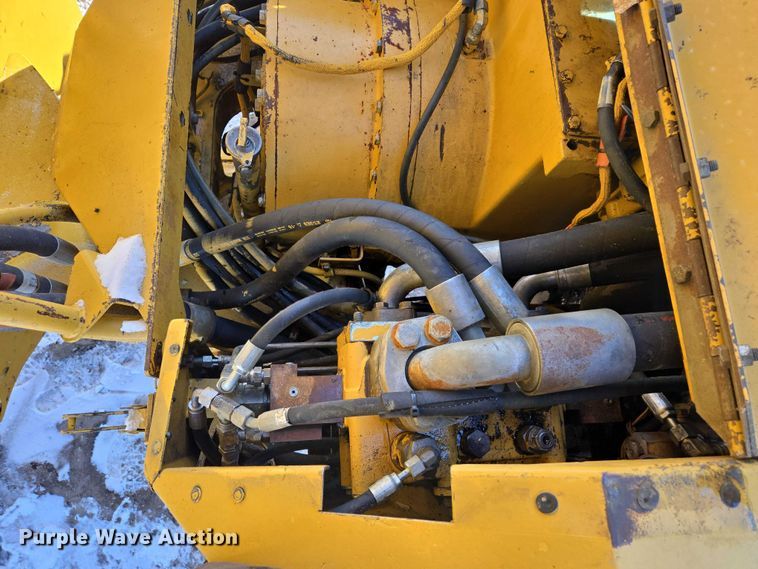 image for item EB1273 2000 Caterpillar D400EII articulated haul truck