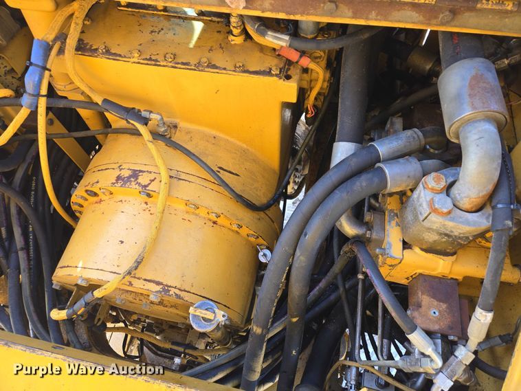 image for item EB1273 2000 Caterpillar D400EII articulated haul truck