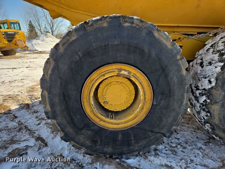 image for item EB1273 2000 Caterpillar D400EII articulated haul truck