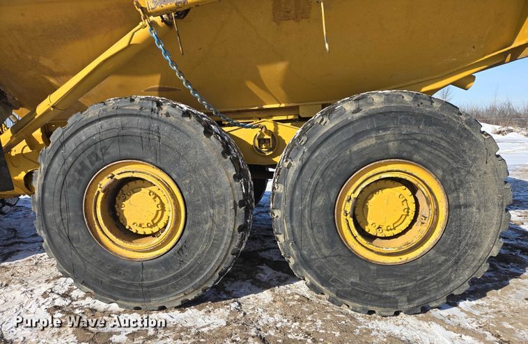 image for item EB1273 2000 Caterpillar D400EII articulated haul truck