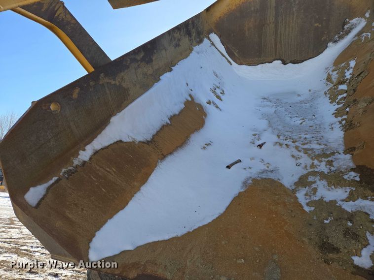 image for item EB1274 2014 Caterpillar 740B articulated haul truck