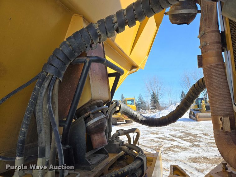 image for item EB1274 2014 Caterpillar 740B articulated haul truck