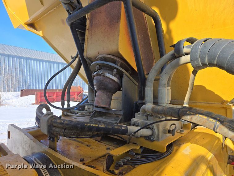 image for item EB1274 2014 Caterpillar 740B articulated haul truck