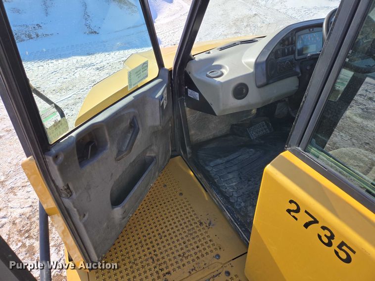 image for item EB1274 2014 Caterpillar 740B articulated haul truck