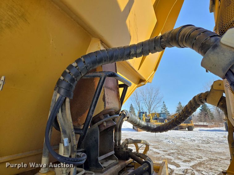 image for item EB1275 2015 Caterpillar 740B articulated haul truck