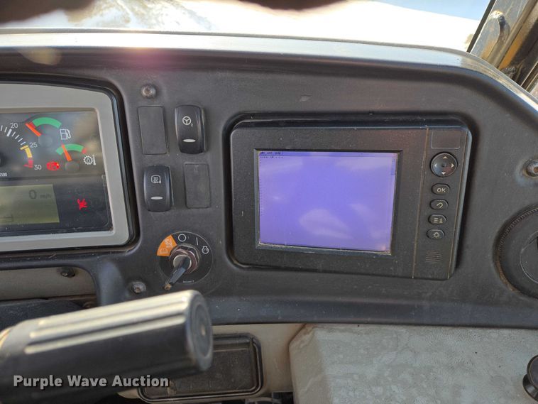 image for item EB1275 2015 Caterpillar 740B articulated haul truck