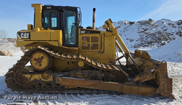 image for item EB1276 Caterpillar D6T LGP dozer