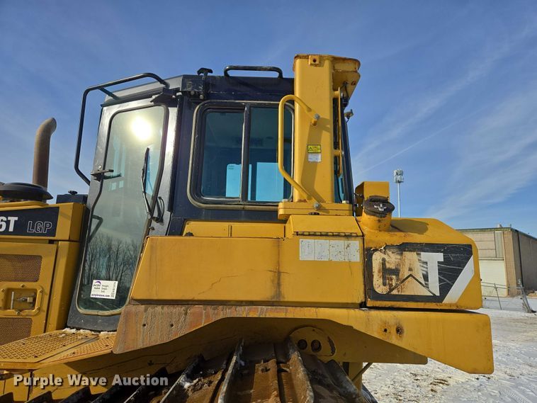 image for item EB1276 Caterpillar D6T LGP dozer