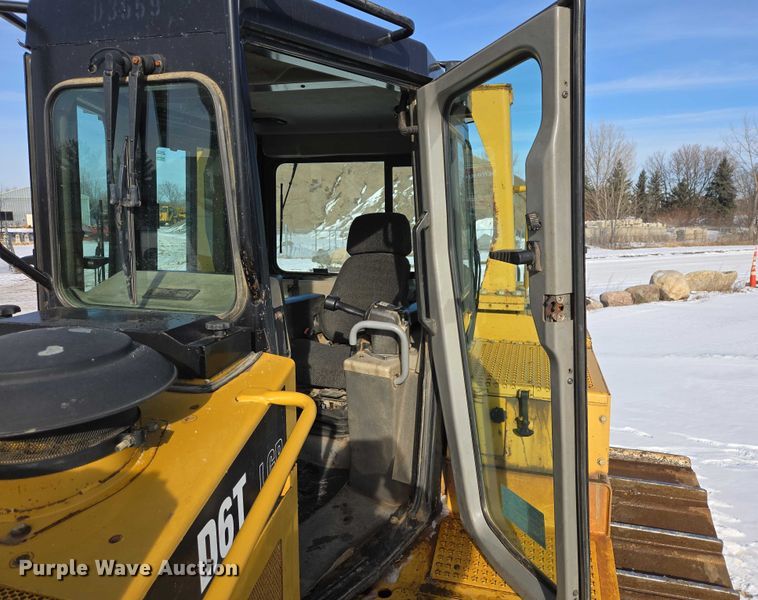 image for item EB1276 Caterpillar D6T LGP dozer