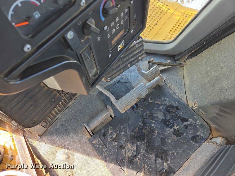 image for item EB1276 Caterpillar D6T LGP dozer