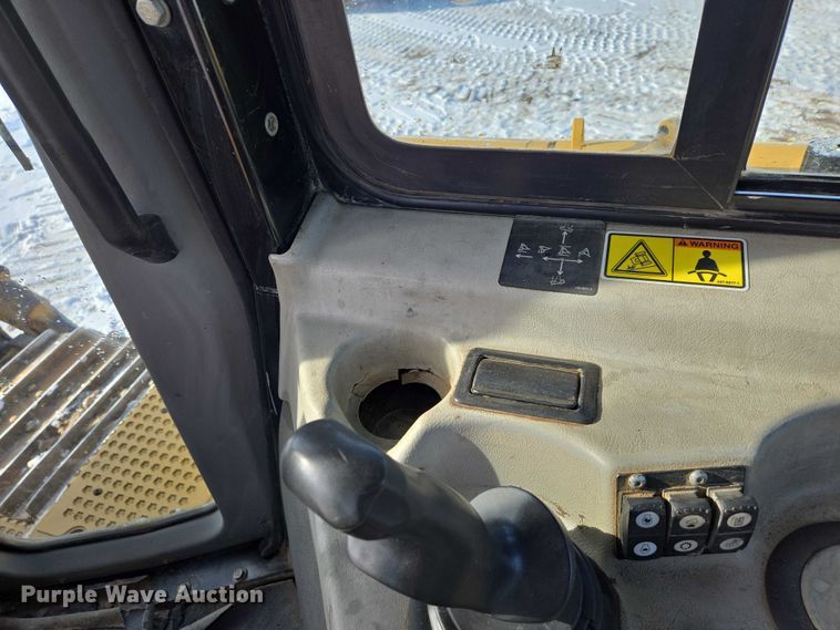 image for item EB1276 Caterpillar D6T LGP dozer