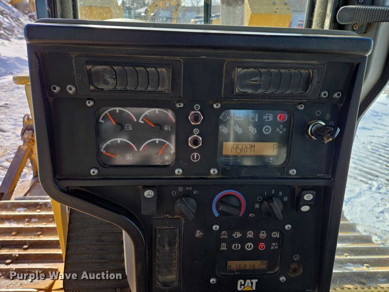 image for item EB1276 Caterpillar D6T LGP dozer