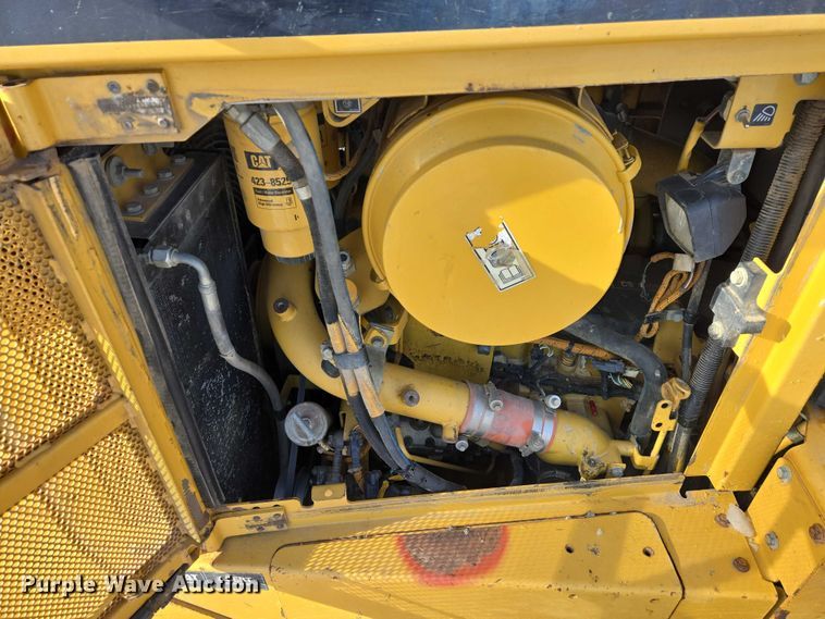 image for item EB1276 Caterpillar D6T LGP dozer