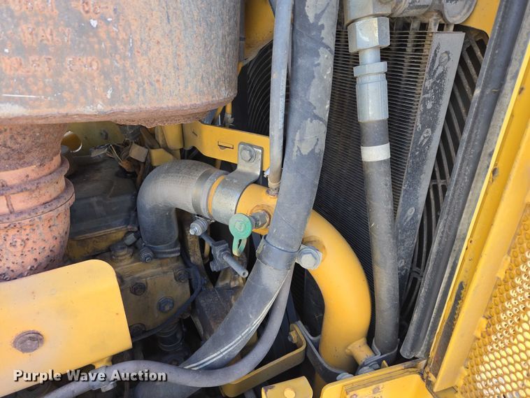 image for item EB1276 Caterpillar D6T LGP dozer