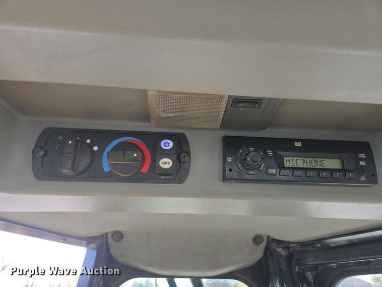 image for item EB1278 2011 Caterpillar D8T dozer