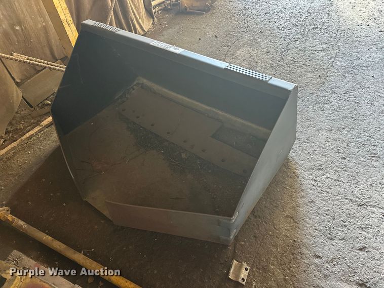 image for item FK0008 Skid steer concrete placement bucket
