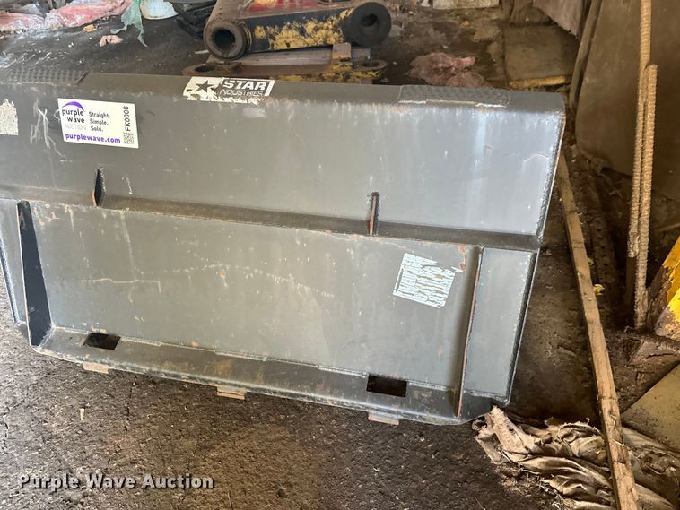 image for item FK0008 Skid steer concrete placement bucket