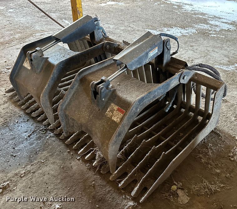 image for item FK1526 Grapple bucket skid steer grapple bucket