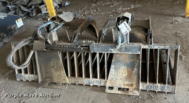 image for item FK1526 Grapple bucket skid steer grapple bucket