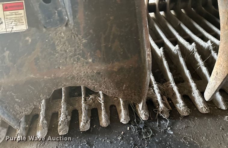 image for item FK1526 Grapple bucket skid steer grapple bucket