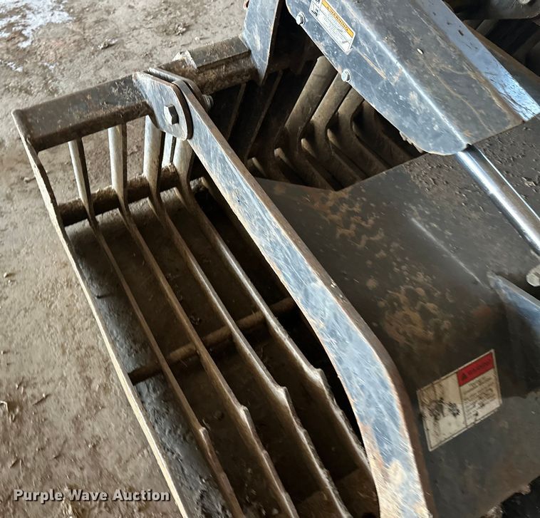 image for item FK1526 Grapple bucket skid steer grapple bucket