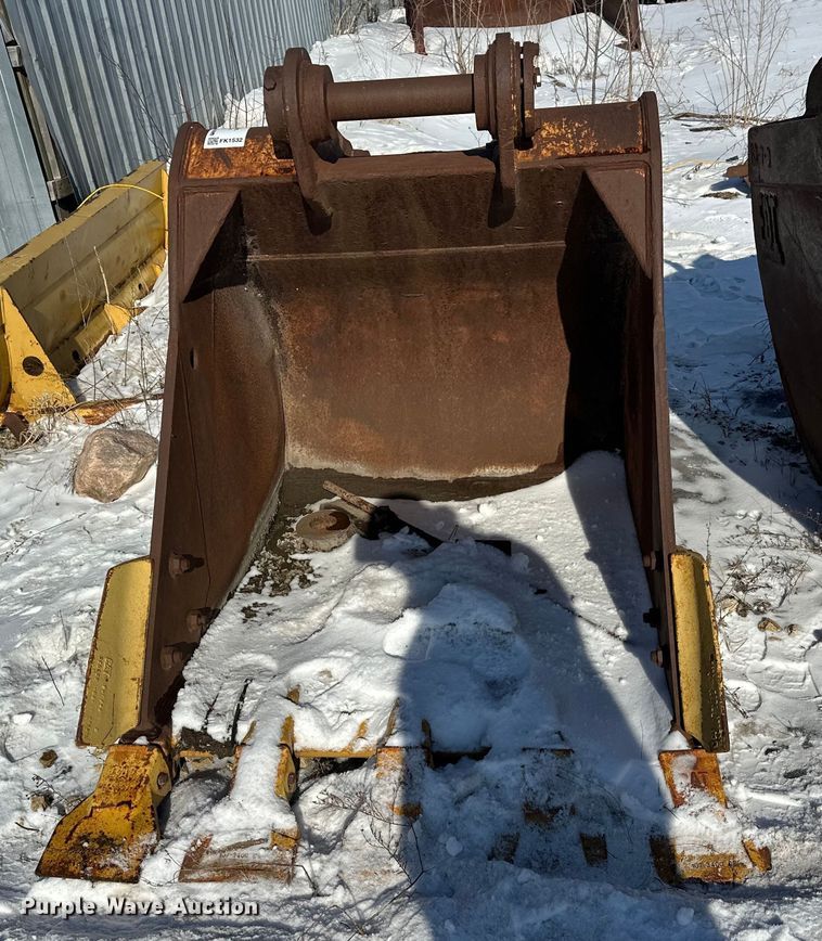 image for item FK1532 Excavator bucket