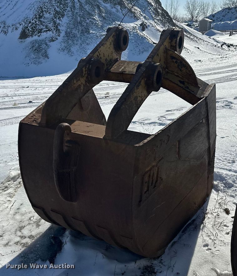 image for item FK1533 EBI excavator sand bucket