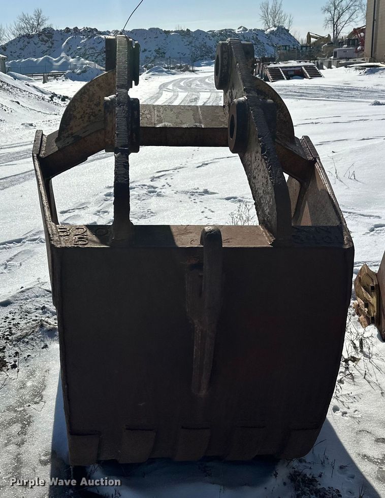 image for item FK1533 EBI excavator sand bucket