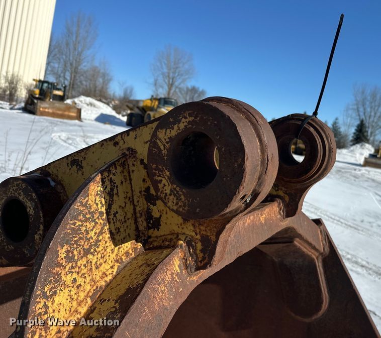 image for item FK1533 EBI excavator sand bucket