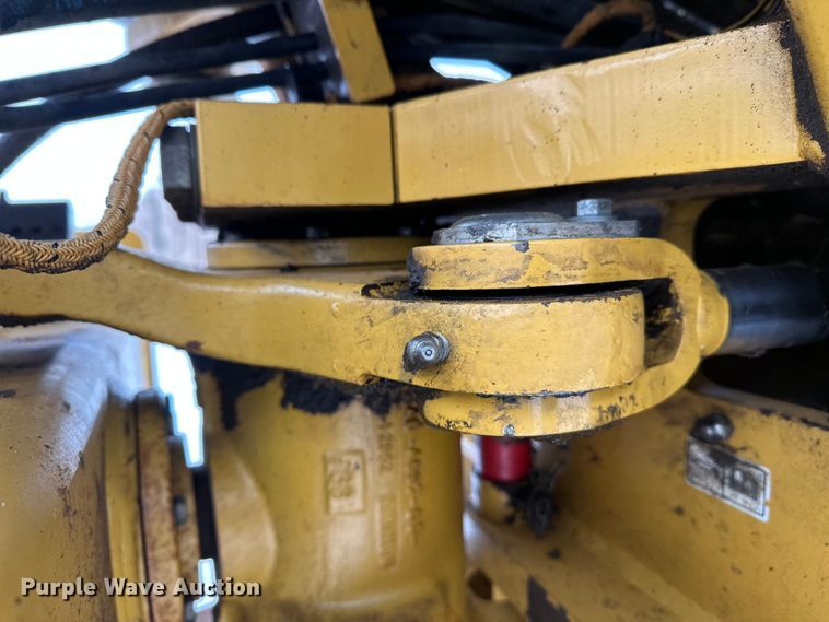 image for item FK1537 2012 Caterpillar CS56B single drum vibratory roller