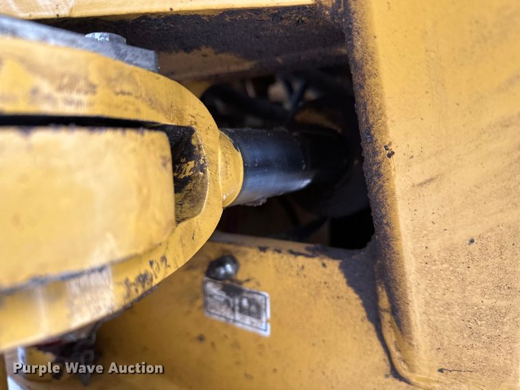 image for item FK1537 2012 Caterpillar CS56B single drum vibratory roller