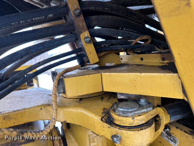 image for item FK1537 2012 Caterpillar CS56B single drum vibratory roller