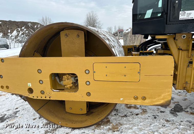 image for item FK1537 2012 Caterpillar CS56B single drum vibratory roller