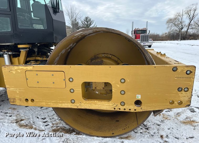 image for item FK1537 2012 Caterpillar CS56B single drum vibratory roller