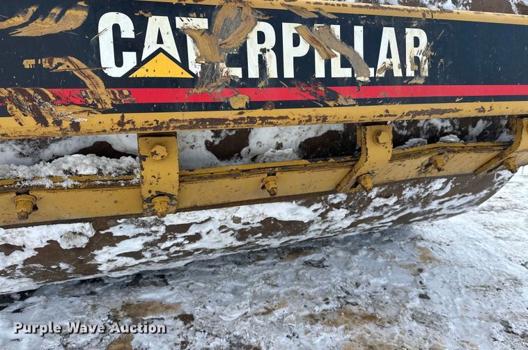 image for item FK1538 1994 Caterpillar CS563 single drum vibratory roller