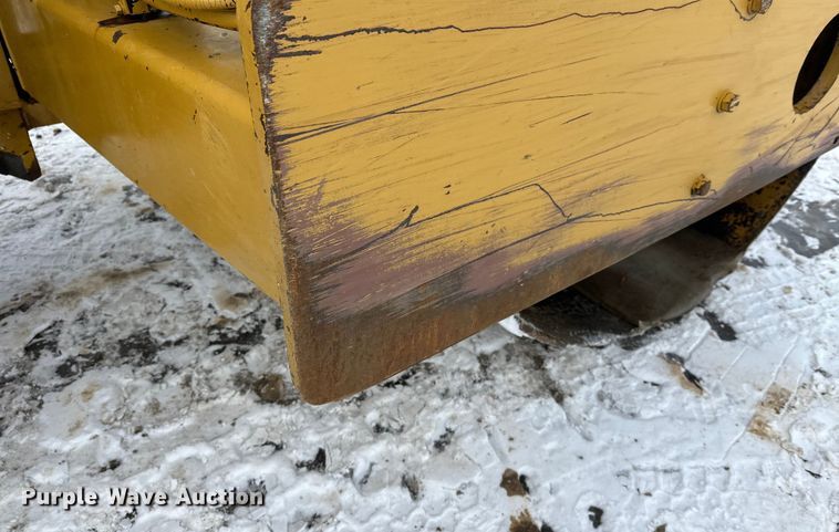 image for item FK1538 1994 Caterpillar CS563 single drum vibratory roller