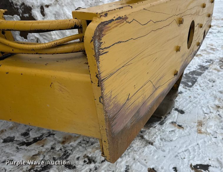 image for item FK1538 1994 Caterpillar CS563 single drum vibratory roller