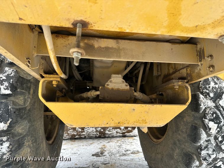 image for item FK1538 1994 Caterpillar CS563 single drum vibratory roller