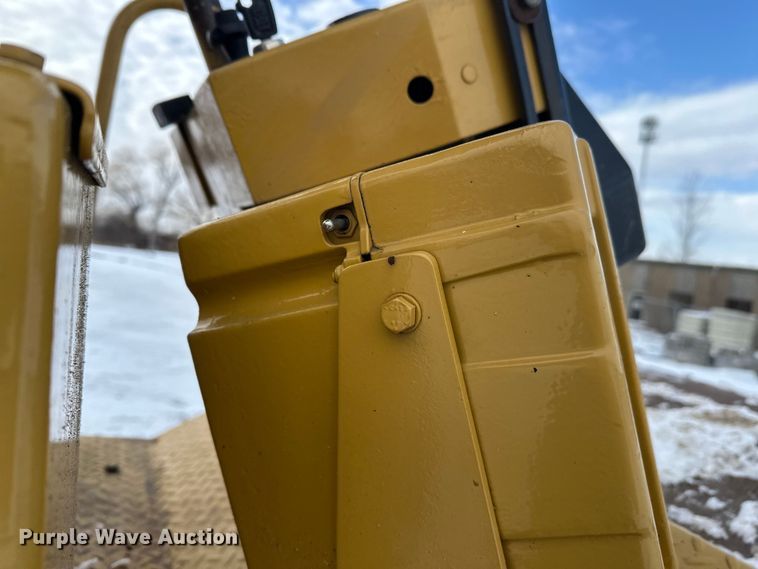 image for item FK1538 1994 Caterpillar CS563 single drum vibratory roller