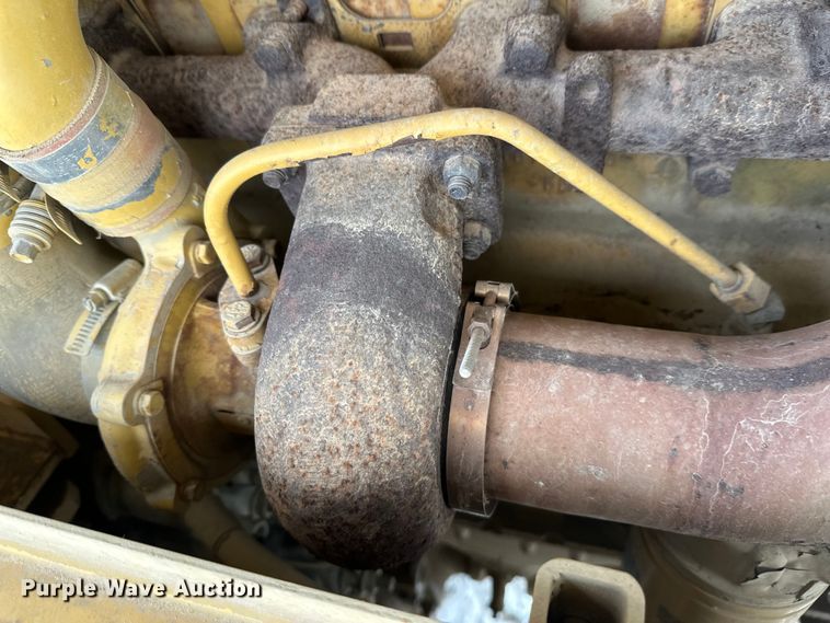 image for item FK1538 1994 Caterpillar CS563 single drum vibratory roller