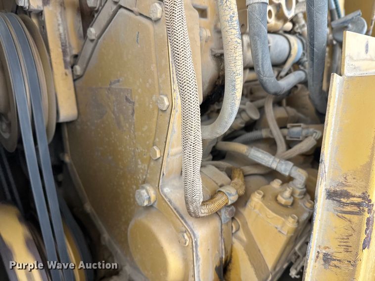 image for item FK1538 1994 Caterpillar CS563 single drum vibratory roller