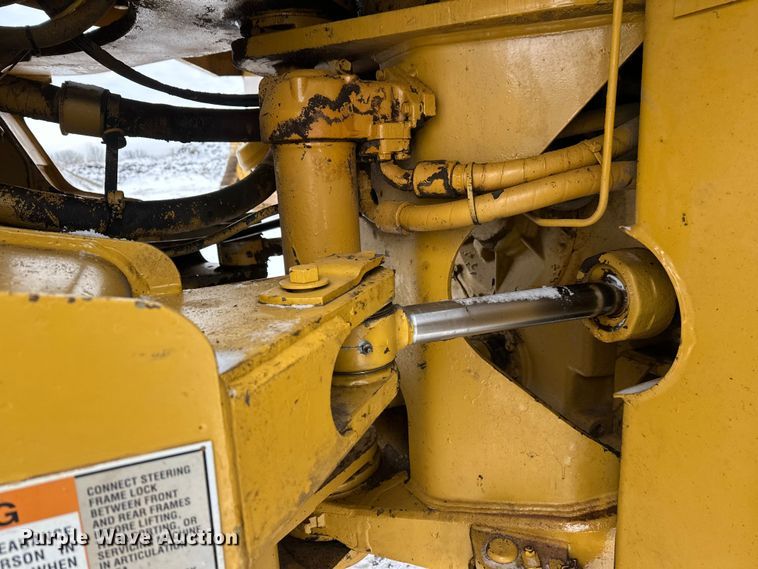 image for item FK1539 1990 Caterpillar 966F wheel loader