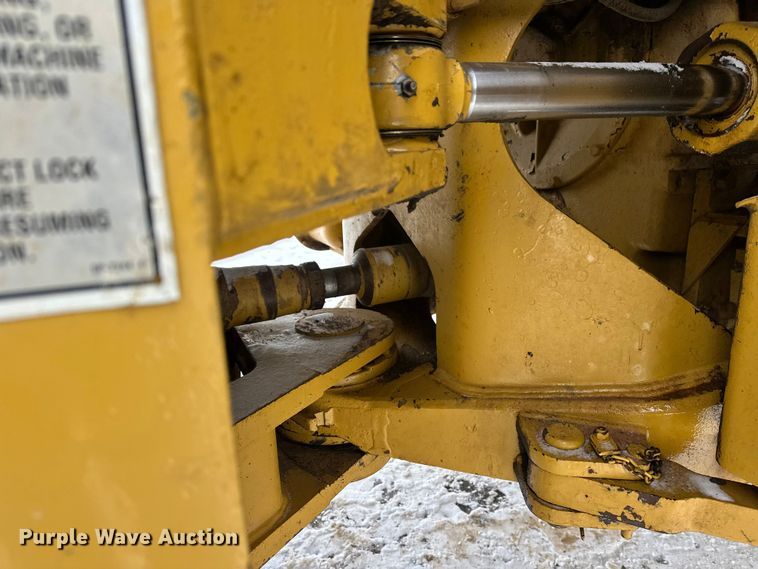 image for item FK1539 1990 Caterpillar 966F wheel loader