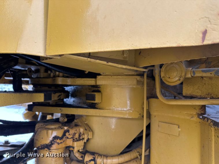 image for item FK1539 1990 Caterpillar 966F wheel loader