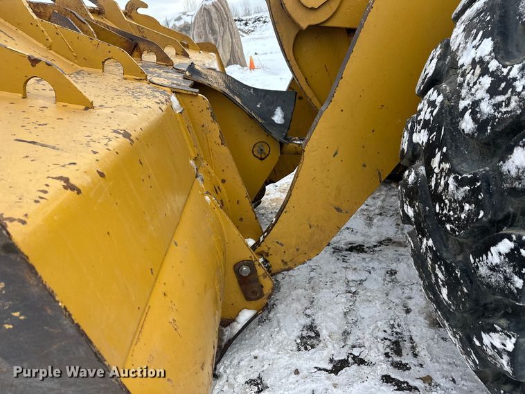 image for item FK1539 1990 Caterpillar 966F wheel loader