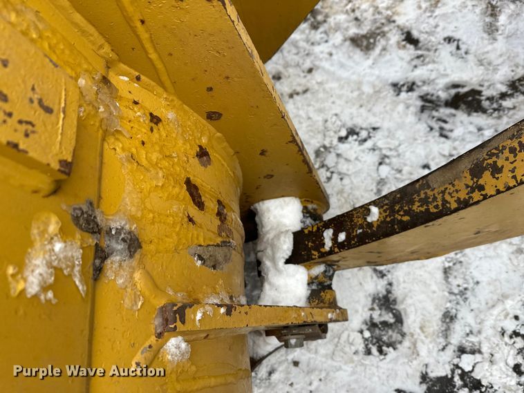 image for item FK1539 1990 Caterpillar 966F wheel loader