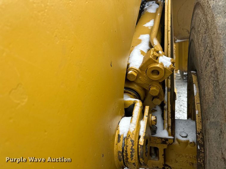 image for item FK1539 1990 Caterpillar 966F wheel loader