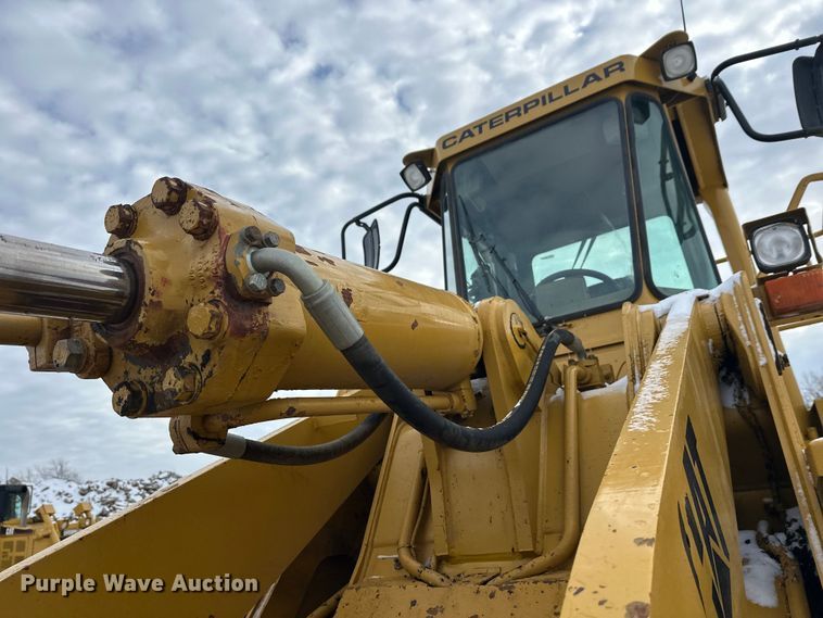 image for item FK1539 1990 Caterpillar 966F wheel loader